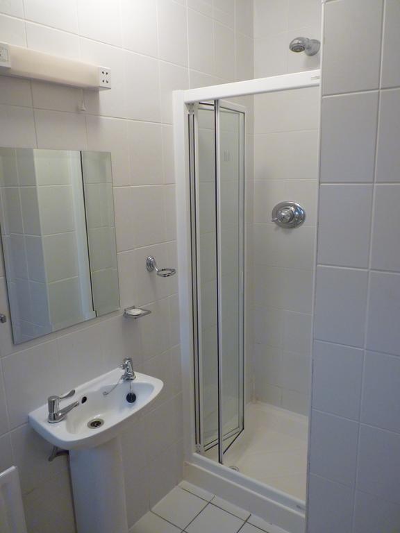 Holiday Hotel Голуей Стая снимка